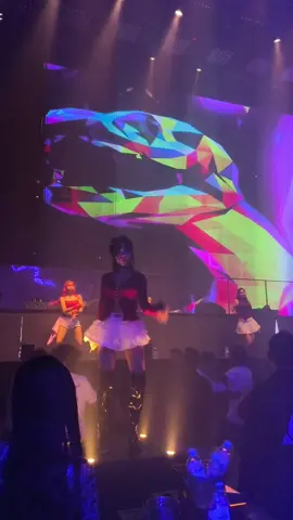 ပြုံးစိနေတာပဲ#arena #vina #club #entertainment #dance #dancer #onthisday #monday #myanmar #views #foryou #fypage #foryoupage #trend #trending #ရောက်ချင်တဲ့နေရာရောက်👌 #ရောက်စမ်းfypပေါ် #မြင်ပါများပီးချစ်ကျွမ်းဝင်အောင်လို့🤒🖤 