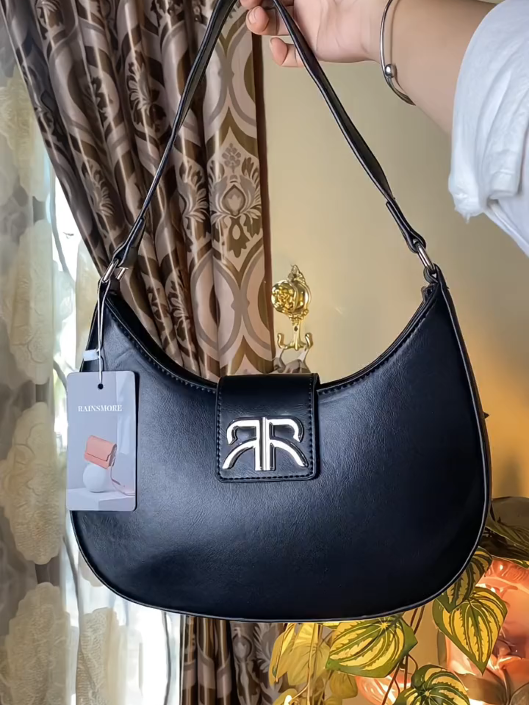 110. Tas selempang wanita #handbagwanita #tasselempangelegan #tasselempangwanita #shoulderbagwanita #taswanitaelegan #tasselempangterbaru #handbang #shouderbagwanita