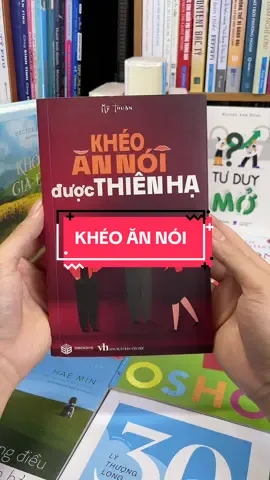 Khéo Ăn Nói Được Thiên Hạ – Nói Một Câu Đúng, Mở Ra Ngàn Cơ Hội! Bạn có biết: Một lời nói có thể giúp bạn thăng chức, bán hàng thành công, kết nối mối quan hệ chất lượng, thậm chí thay đổi vận mệnh? Cuốn sách “Khéo Ăn Nói Được Thiên Hạ” chính là cẩm nang giao tiếp hiện đại giúp bạn biến lời nói thành “vũ khí mềm” chinh phục người nghe – từ đối tác, đồng nghiệp đến người lạ lần đầu gặp gỡ. Tác giả chia sẻ những chiến lược đơn giản mà hiệu quả: - Cách nói để người khác muốn nghe và tin bạn. - Kỹ thuật xử lý tình huống “khó nhằn” bằng ngôn từ mềm mỏng. - Bí kíp gây thiện cảm ngay từ câu nói đầu tiên. Dù bạn là người hướng nội hay ngoại giao kém, chỉ cần học và áp dụng vài nguyên tắc trong sách – bạn sẽ thấy người khác thay đổi cách đối xử với bạn rõ rệt. Sở hữu ngay “Khéo Ăn Nói Được Thiên Hạ” – vì chỉ cần nói đúng, bạn sẽ có cả thiên hạ trong tay!#tiemsachbinhyen #sach #sachhay #BookTok #reading #kheoannoiduocthienha 