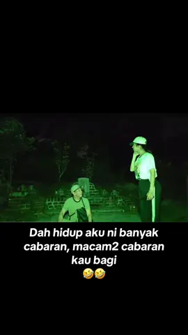Ada gambar nenek tua #live #paranormal #sajat #content #hiburan #viral #tiktok #lovee #dontgiveup 