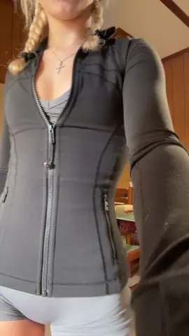 the gym never catches me without the lulu jacket on #fyp #gym 