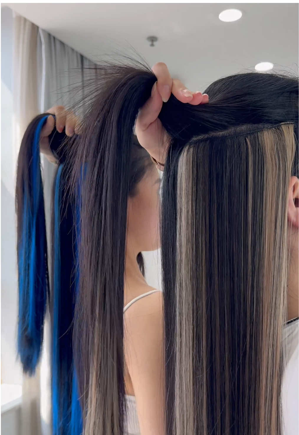 Daily color 🆚 Party color #trendingvideo #fypシ゚viral #bluehair #clipinhairextensions #extencionesdecabello #supernatural #supportsmallbusiness #mystery #altgirl #alttiktok 