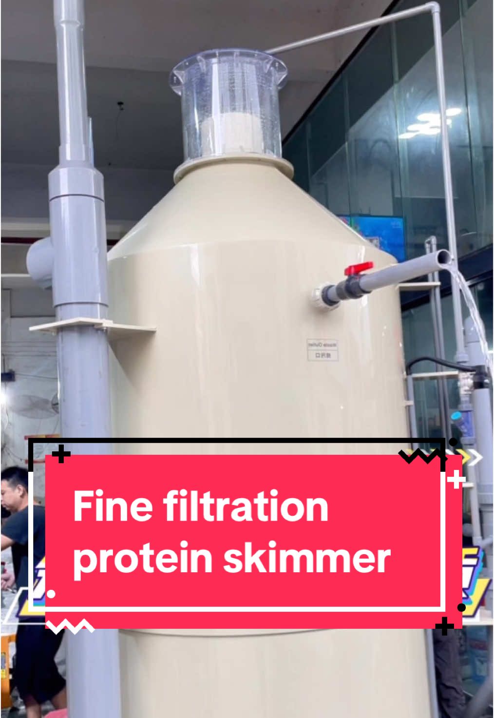 The soluble organic impurities in the water are lifted up by bubbles and then separated out. This makes the water quality cleaner and clearer.#aquaculture #fishfarm #fishfarming #recirculatingaquaculturesystem #ras #shrimpfarming #tilapia #fishpond 