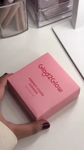 OMG!!! from 399 to 344 go get urs girlypop! 🩷 @Glad2Glow.ph #foryoupage #fyp #glad2glow #cushion #makeup 