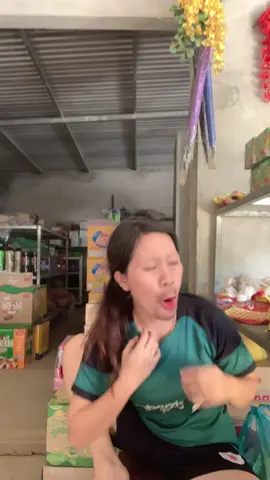 Canh hông có ai dòm thử .cái ở đâu ra ông nụi nào dậy chời 😬😬#giaitritiktok #xuhuong2025 