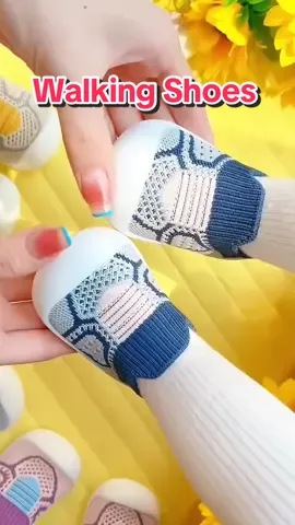 These baby walking shoes are amazing!The breathable mesh design makes them so comfortable and perfect for the current season. #kasutbaby #kasutbayi #babyshoes #fyp 