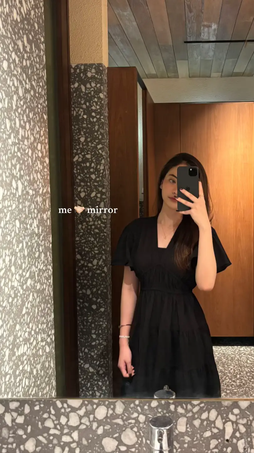 <3 mirror selfies
