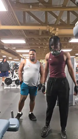 going Adaaaa in the gym 🏋️‍♀️ 💪 with sonny six pack on the way !!!