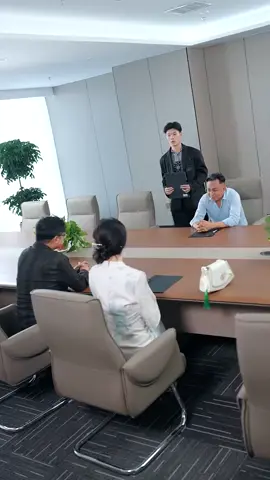 第1集：↑↑↑點擊視頻左下角觀看精彩完整版#因為一個片段看了整部劇 #好劇推薦 秦秘書偷偷暗戀頂頭上司