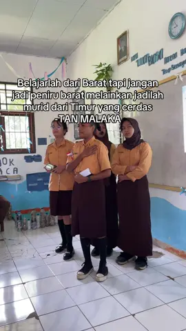 JADILAH MURID DARI TIMUR YANG CERDAS‼️ #fyp #fortouyoupage  #like  #masukberanda #biak  #papua #tiktok  #LearnOnTikTok  #tanmalaka #kiri #revolusioner 