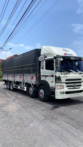 Các idol ơi? Các anh thích sự tinh tế giản đơn hay là thích mầu sắc sặc sở 7 sắc cầu vồng nào?#viral #xuhuong #maybach #hyundaihd320 #auduongphongotodongnai #auduongphongotodongnai 