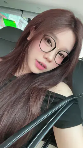 hơn cả mây trời đấy