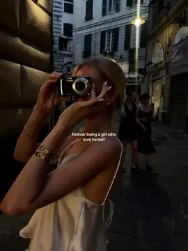 capturing is her therapy #digicam #digitalcamera #cameraroll #photography 