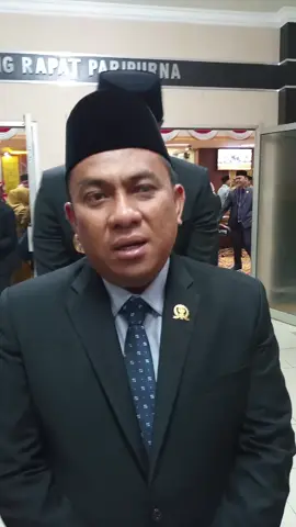 Sesi Wawancara Ketua DPRD Kota Prabumulih, Deni Viktoria seusai Rapat Paripurna penetapan Dua Raperda RPJMD dan Raperda Cadangan Pangan Daerah. #cakaralan #bangfranky #deniviktoriaofficial #pemkot #dprd 