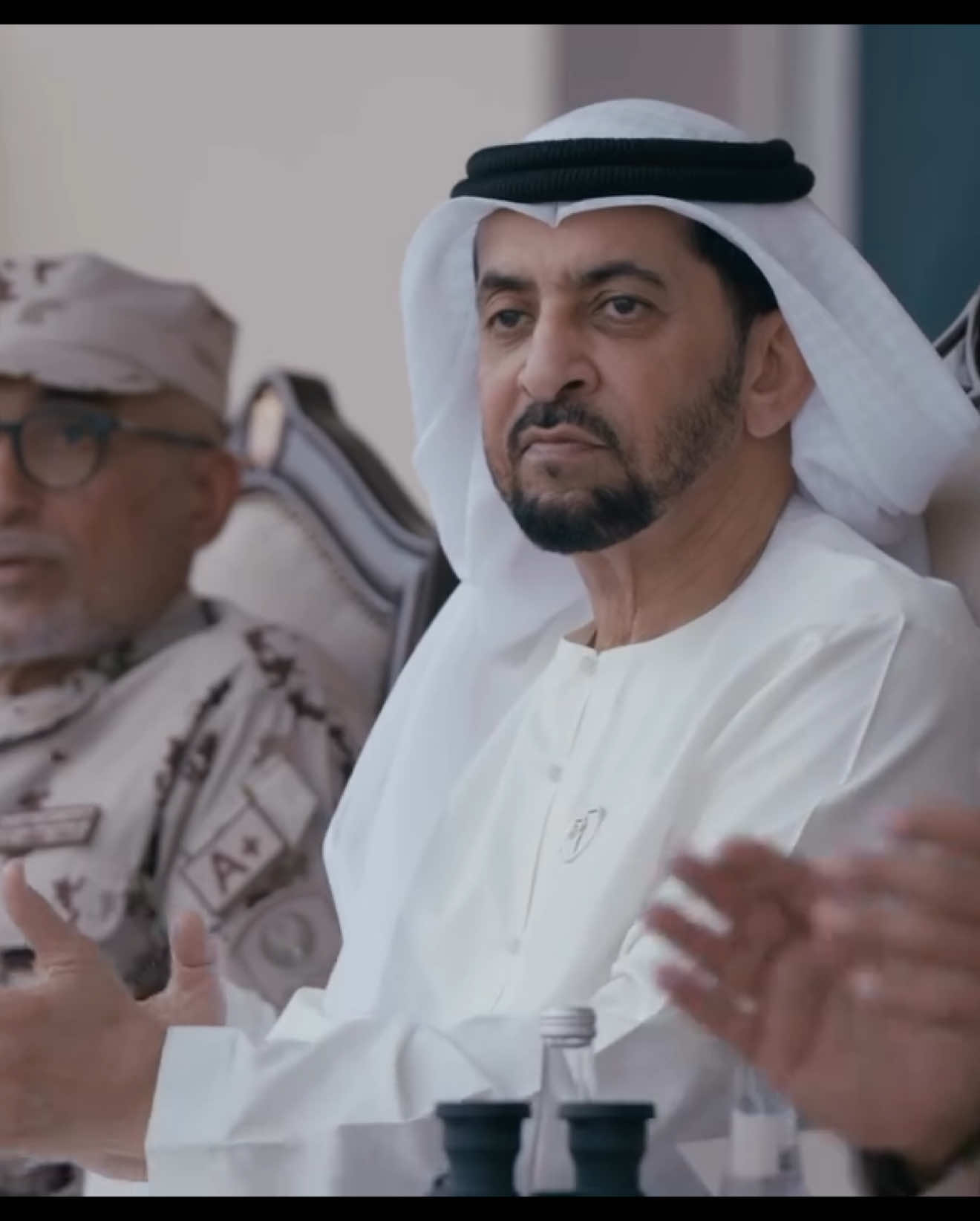 حمدان بن زايد: شهدنا العروض الميدانية لمجندي الخدمة الوطنية في مركز تدريب ليوا، والتي أبرزت مستوى التأهيل العالي والانضباط. ‏ويأتي ذلك في إطار دور الخدمة الوطنية في بناء قاعدة شبابية مؤهلة، تتمتع بالجاهزية والقدرة على خدمة الوطن والدفاع عنه في مختلف الميادين. #حمدان_بن_زايد #الظفرة #الإمارات