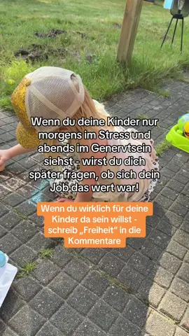 Ich war ständig müde, genervt und irgendwie nie wirklich da. Morgens Stress, abends erschöpft. Und dazwischen 8 Stunden für einen Job, der mich leer macht. Ich wollte mehr für meine Kinder – nicht nur funktionieren, sondern leben. Heute bestimme ich, wann ich arbeite. Heute sehe ich meine Kinder wirklich. Wenn du dich genauso fühlst: Es gibt einen anderen Weg. 👇 Schreib „Freiheit“ in die Kommentare oder schick mir eine DM.