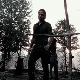 he did absolutely anything for his boy. // scp: 411 #TWD #fyp #foryoupage #thewalkingdead #viral #aesthetic #vsp #rickgrimes 