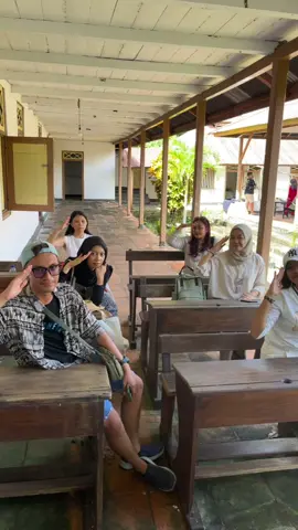 banyak wisata sejarah, yg gak pernah di pelajari semasa sekolah  seru, menyenangkan tapi penuh haru 🥹 #explorebandaneira #bandaneira #sejarahindonesia #exploremaluku #exploreindonesia #solotravel #solotraveling 