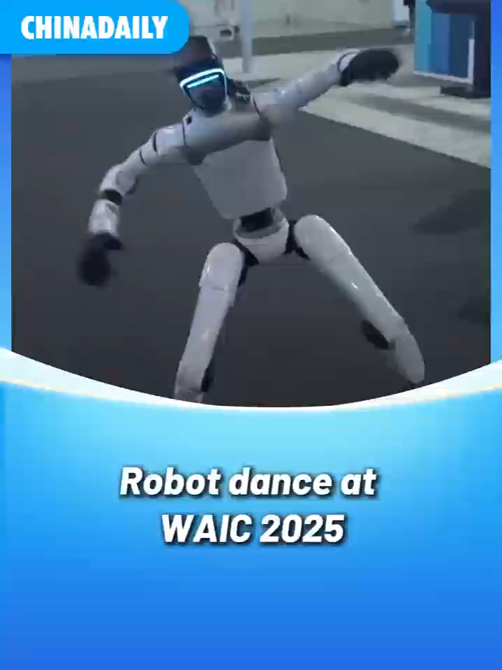 Robot si zatančil na probíhající SVĚTOVÉ KONFERENCI O UMĚLÉ INTELIGENCI 2025 v Šanghaji.