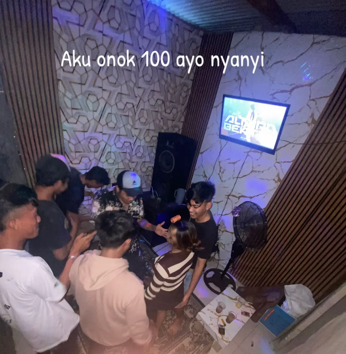 Rodok Ndeleng titik😂#fyp #tolhk #warkophk #trernding 