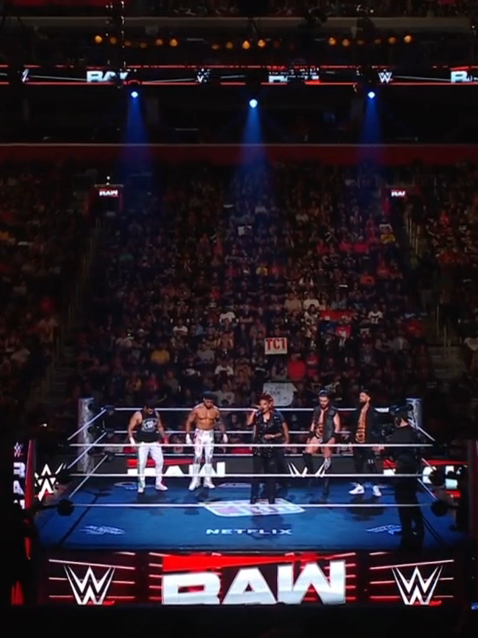 LUCHA COMPLETA: POR LOS TITULOS EN PAREJAS MASCULINO WWE-RAW-28/7/2025-EN-ESPAÑOL