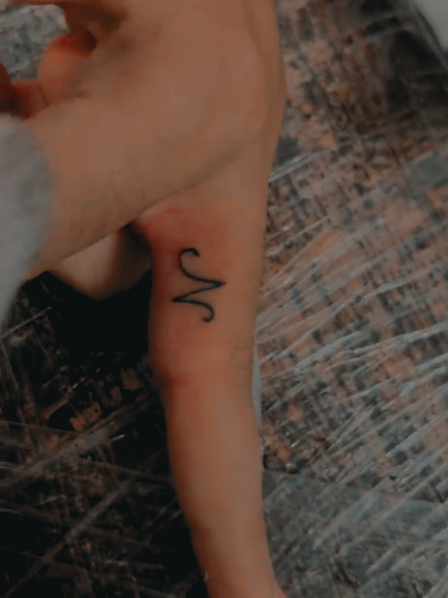 N. name tattoo .#fyp #vrial_video #standwithkashmir #foryoupage #fypシ 