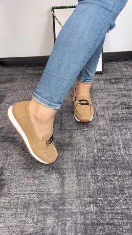 Chain decor slipon loafer flat shoe #viralshoes #trendyshoes #womenshoes #loafershoes #sliponshoes #flatshoes #flats #walkingshoes #tiktokmademebuyit #spotlightfinds #SummerDeals 