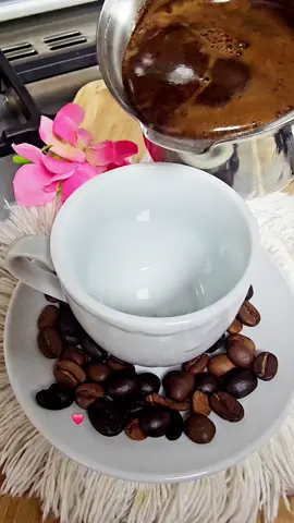هل أنتم من أصحاب المزاج الراقي؟؟؟؟❤️ #قهوتي☕مزاجي☕ #قهوتي_معشوقتي #يومياتي🦋 #فنجان☕مزاج #تصويري 