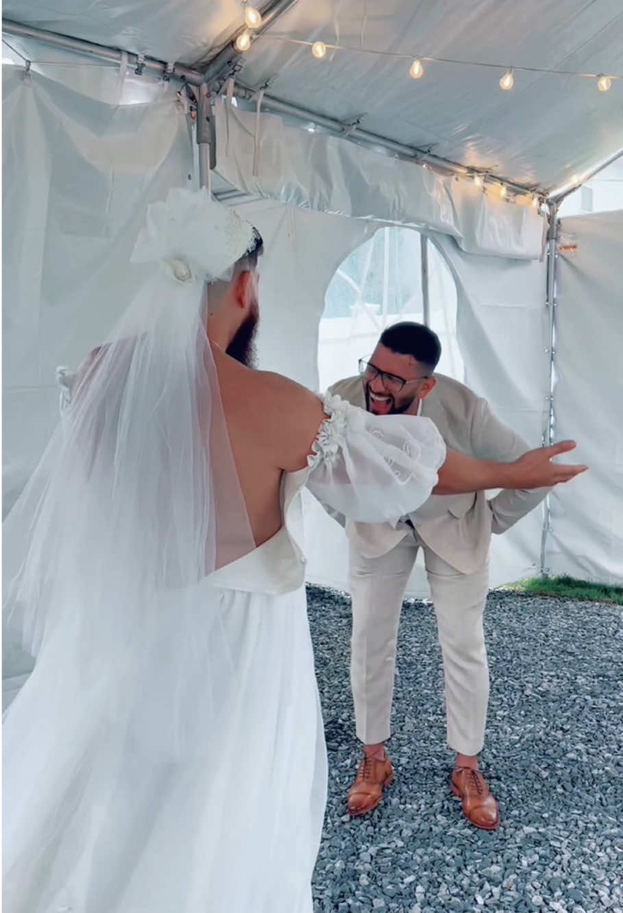 Best Man Prank 😂🤣#wedding #funny #weddingprank #funnyvideos #groomsmen #weddingdress 