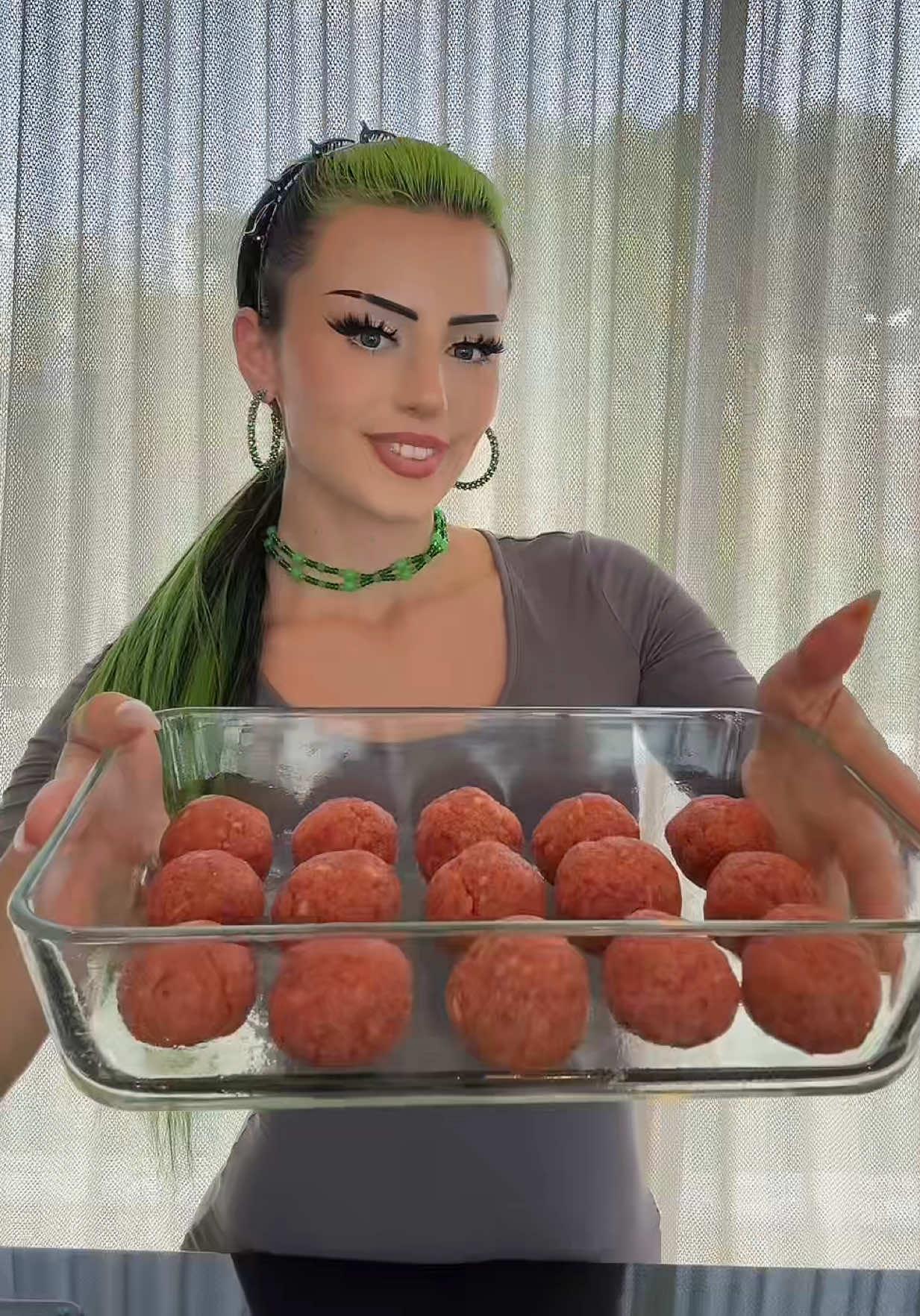 Heute gibts ein etwas musikalischeres Kochvideo 😂🙋🏻‍♀️ Ich mach das immer nach Augenmaß mit den Zutaten haha 🤣💚 #kochen 