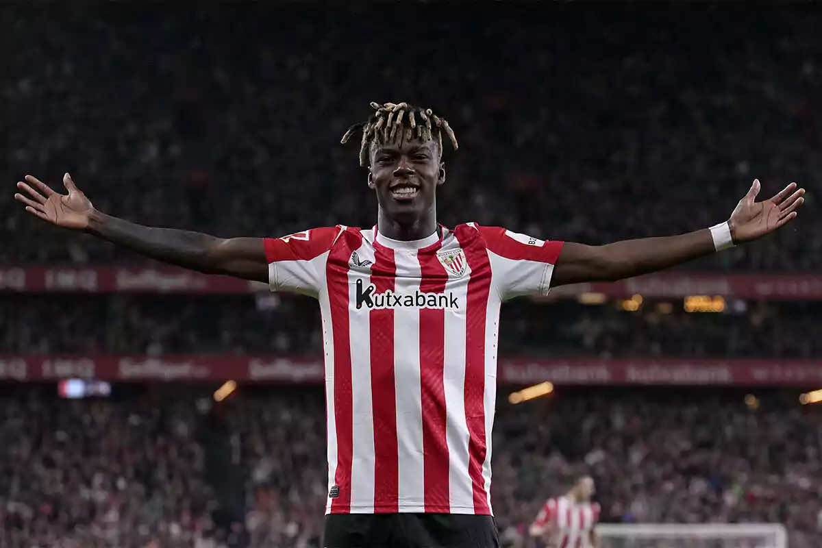 IÑAKI WILLIAMS ‘CARGA’ contra el BARÇA #deportesentiktok #elchiringuitotv #tiktokfootballacademy 
