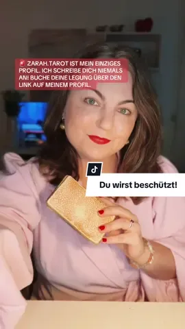 Buche deine persönliche Legung über den Link auf meinem Profil. Dort findest du meine Kontaktdaten und meinen Online Kalender. ‼️ Ich schreibe dich niemals für eine Legung an. Zarah.tarot ist mein einziges Profil. 
