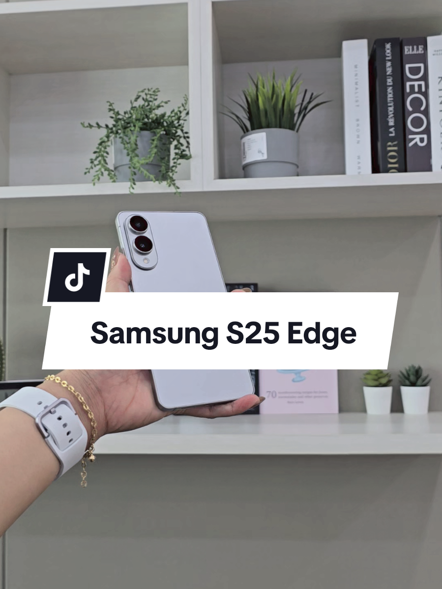 Ah kesel banget pasti yang pada belum tau Samsung Galaxy S25 Edge yang slim dan nyaman di genggam !! #fyp #newgalaxy #raniagadgetstyle #s25edge #samsung #samsunggalaxy #samsungjogja #kaliurang #jogja24jam #tiktokviral 