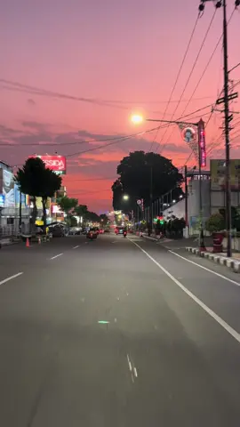 👀#blitar24jam #blitarjawatimur #nyore #alunalunblitar #blitarkeren #blitarkekinian #fyp #senyumsemangat 