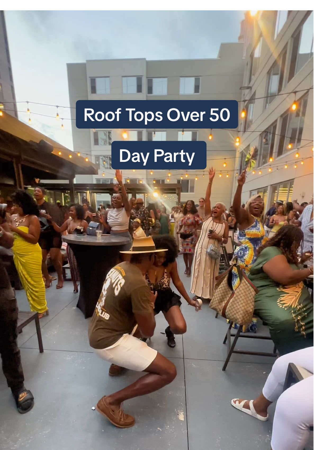 Looking for things to do in Atlanta on the weekend? This rooftop day party was everything—grown crowd, DJs, live music, and you’re home by 11. If you’re over 40, over 50 and still outside (with style), this is the vibe. #creatorsearchinsights #thingstodoinatlanta #over50 #datenightideas #atlantaevents #atlantathingstodo