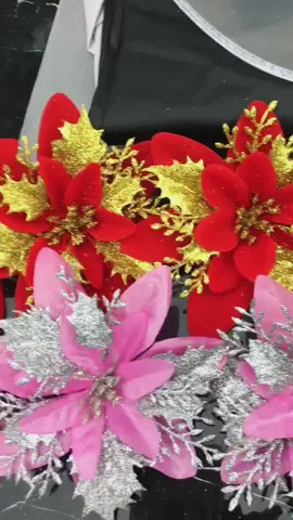 Beautiful Christmas flowers, very glitter and very suitable for Christmas decorations #christmasdecor #christmasflowers #poinsettia #christmasgift #merrychristmas #christmas #christmastiktok #foryou #fyp #fyppppppppppppppppppppppp 