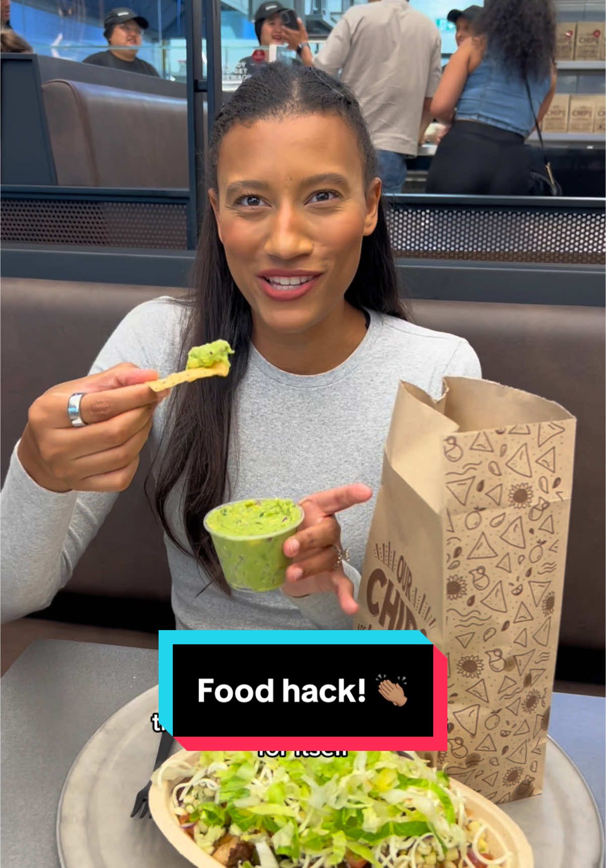 Come and have lunch with us at one of our favourite spots! And on 31st of July you can get free guac at Chipotle to celebrate national avocado day! So make sure to order for home Delivery or in store pick up on the app, add guac to basket and use code AVO2025 and get that free guac! (Min spend 60 aed) You deserve it! 🥑👏🏽 #NationalAvocadoDay #ChipotleME #Forreal @ChipotleME #dubaifood #wheretoeatuae 