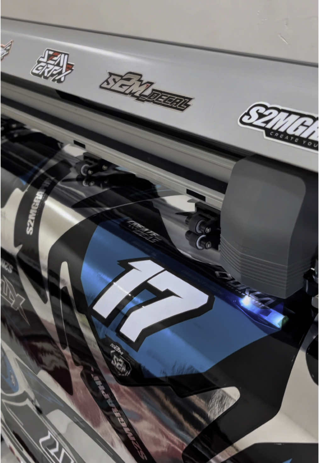 Chrome + white  #fyp #crf150l #crfmodifikasi #crfindonesia #crfherexstyle #s2mdecal 