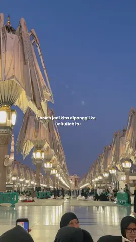 Undang aku lagi tuk datang ke rumahMu ya Allah dan mudahkan semua umat muslim untuk beribadah ke baitullah aamiin 🤲🏻😊 #umroh2025 #madinahalmunawaroh #masyaallahtabarakkallah #foryou 