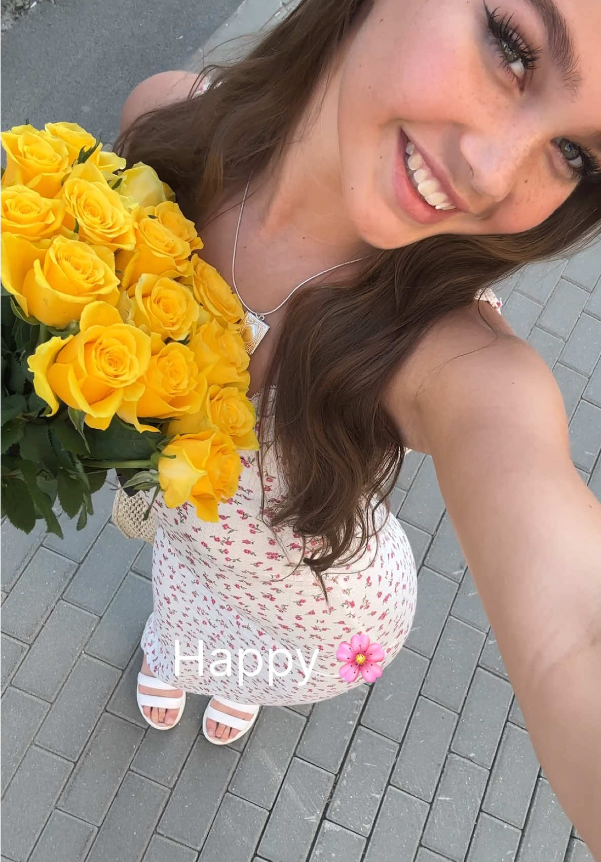 You often ask what’s going on in my life) It’s not easy to explain everything at once, but I’ll start with what’s important. Six months ago, I was training 7 hours a day and living for sport. After a serious injury, I had to shift my focus to recovery and start from scratch 😌 At the same time, I graduated from school with excellent marks, chose a profession, and now I’m applying to an educational institution in Bulgaria. My friend Dana, who lives there, is helping me find a place to live nearby so I can adapt more easily to a new country ✅ Do you find it interesting to read about what’s happening in my life? #Tinaabramova 