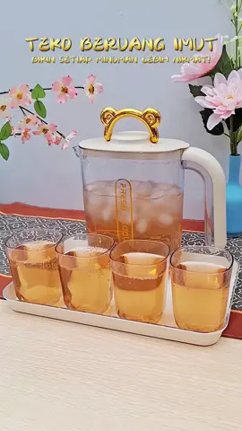 Pulang Kerja, Enaknya bikin yang seger seger nih– Untungnya aku bikin Es teh manid seger pakai teko beruang lucu ini loh 🐻💕 #tekoair #tekoestetik #tekoairminum #teko #gelas #gelasestetik #nampan #nampancantik #fyp #wibgajian #wibgajiansale #promoguncang 