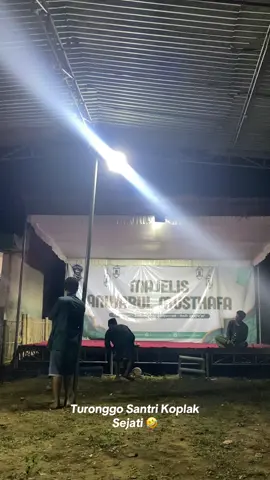 Yang Penting Happy Dan Menghibur Untuk Menghilangkan Rasa Lelah @Hadrah AM Pusat #santrikoplak #jaranan #fyp 
