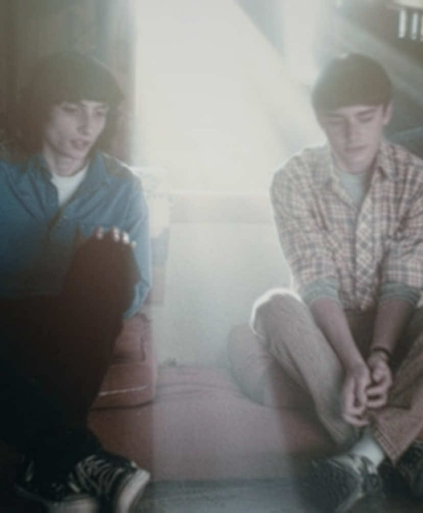 GUYS IGNORE THE GLITCHES PLEASE🙁#edit #viral #xybca #fyp #fypppp #strangerthings #byler 