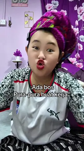 jangan marah ya, ni konten hiburan je 😂 Kalau terasa tu… maknanya kena sebijik hahaha~ Gurau je geng, jangan lupa like, komen, dan share sebelum sentap 😜 #fyp #lawakgurau #janganterasa #kontenhiburan #kenasendiri 🤣📱🔥✌️💬