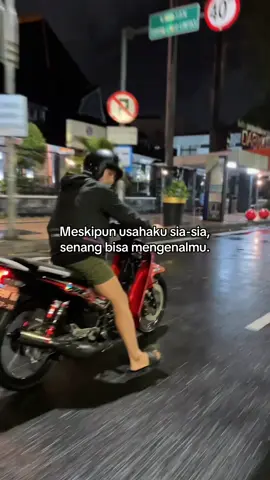 hidup ini bukan tentang siapa yang paling cepat mencapai garis akhir, tapi tentang siapa yang paling mampu memahami arti dari setiap langkah, setiap jatuh, dan setiap luka yang tak terlihat. kita hidup dalam dunia yang sering kali terlalu ramai untuk mendengar, terlalu cepat untuk peduli, dan terlalu keras untuk memberi ruang bagi kelembutan. tapi di balik semua itu, kita tetap berjalan, membawa luka yang kita bungkus dengan senyum, menahan tangis yang kita tutupi dengan tawa, dan memeluk harapan yang kadang hampir tak tersisa. kita belajar bahwa orang yang paling sering tertawa, bisa jadi menyimpan kesedihan paling dalam. kita belajar bahwa tidak semua perpisahan harus dimaknai sebagai akhir—karena bisa jadi itu adalah awal dari kedewasaan, dari kebangkitan, dari mengenal diri sendiri lebih dalam. dan seiring waktu berjalan, kita mulai memahami bahwa menerima kenyataan jauh lebih penting daripada terus menggenggam hal-hal yang tak ingin bertahan. kita mulai mengerti bahwa menjadi kuat bukan berarti tidak pernah menangis, tapi justru berani menangis tanpa kehilangan arah. kita mulai belajar bahwa tidak semua orang bisa kita jaga, tidak semua hubungan bisa kita pertahankan, dan tidak semua cerita layak untuk dipaksa bahagia. tapi dari situ, kita tumbuh. perlahan. diam-diam. dalam sunyi. dalam doa-doa yang tak pernah benar-benar hilang, meski sering kali terasa tak didengar. karena pada akhirnya, hidup adalah tentang bagaimana kita tetap berdiri, walau semua hal terasa jatuh. tentang bagaimana kita tetap percaya, walau berkali-kali dihianati. tentang bagaimana kita tetap menjadi baik, meskipun dunia tidak selalu baik pada kita. dan jika hari ini terasa berat, jangan takut untuk berhenti sejenak—bukan untuk menyerah, tapi untuk mengingat bahwa kamu masih di sini, masih bernafas, masih diberi kesempatan untuk terus mencoba lagi. sebab seberat apapun perjalanan ini, kamu tidak sendiri. dan tidak apa-apa jika belum sempurna—karena menjadi manusia bukan tentang menjadi tanpa cela.
