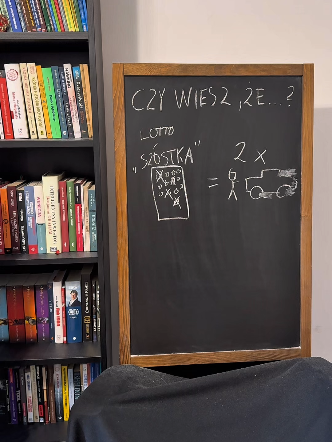 Masz większą szansę na potrącenie niż wygraną w Lotto #matematyka #prawdopodobieństwo #lotto  📚 Przemysław Nowak  📈 Zajęcia indywidualne: https://matematyczniwirtuozi.pl