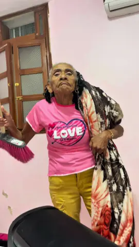 POV: Cuando tu mamá se despierta temprano, y quiere despertar a todo el mundo 🤦🏽‍♂️🤬 #viral #parati #golda #panconhuevo #fyp #humor #comedia 
