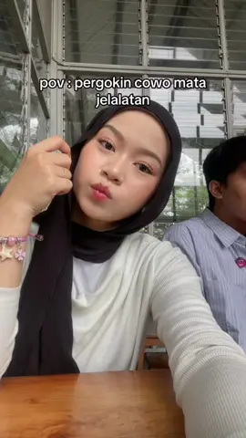 gatau diri udah dekil mau nya sama yang putih kek bihun #mahesadena 