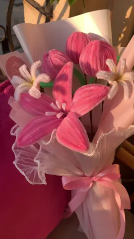 My shayla 😭💗  #ZAHYA #بوكيه_ورد #ورد_ما_بيذبلش #ورد_ستان #هاند_ميد #ترند 