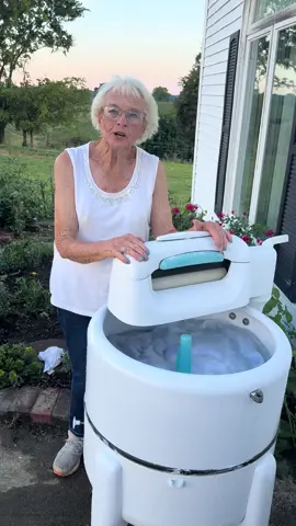 My Mom is 80 yrs old. She was born in Jackson Co. Ky. Her Appalachia roots run deep as you can tell in her dialect. She has always worked hard. It has always been her way of life. She let’s me know that she has no regrets about the way she was raised. In this video she is explaining to me how her family washed clothes when she was a child.  #wringerwasher #grandma #goodolddays #hardwork #generations #applachianmountains 